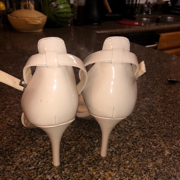 Cute open till four inch heels - Picture 2 of 3